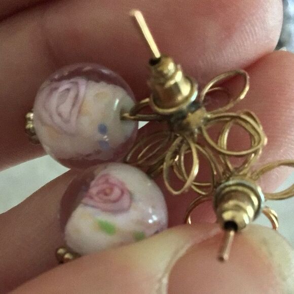Vintage Venetian Glass Beads Floral Gold Wire Earrings - Picture 3 of 3